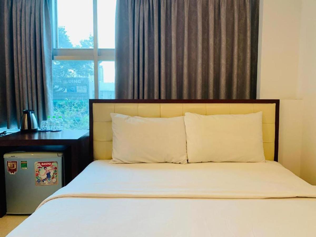 Hotel Nu - 18 Bui Vien Walkstreet *