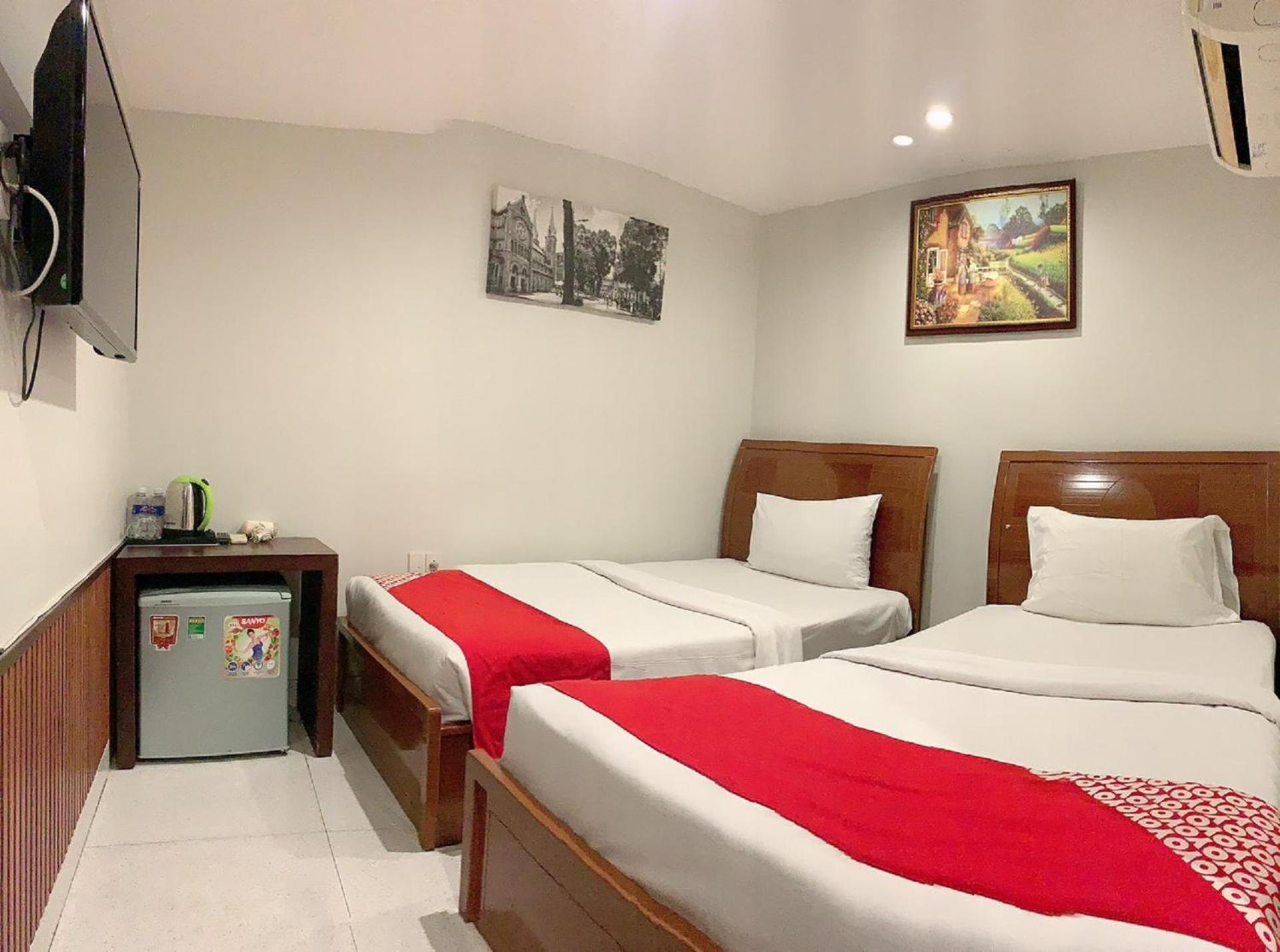 Hotel Nu - 18 Bui Vien Walkstreet